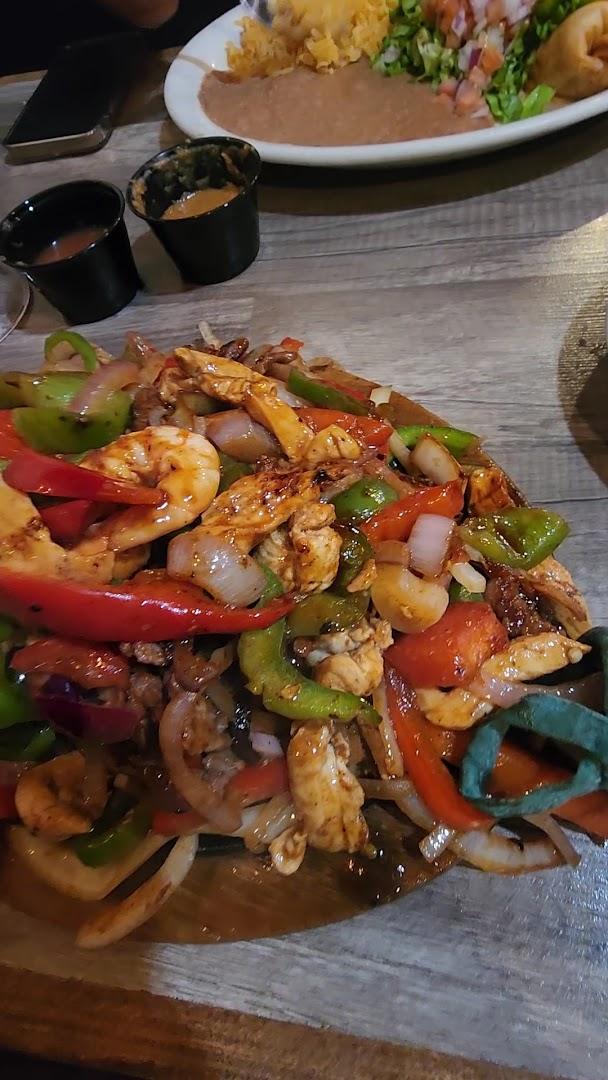 Taco Giro Restaurant Mexican & Seafood